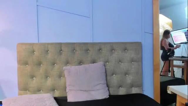 Image 7 of nathalie_rossel Stream on Chaturbate on 15 hours ago