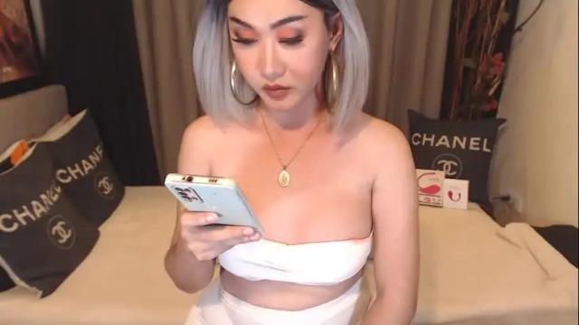 Image 4 of nathaliehuges Stream on Chaturbate on 1 month ago