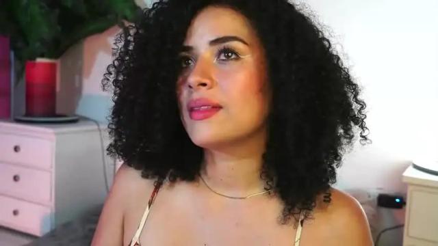 Image 7 of nathaliepresto Stream on Chaturbate on 15 months ago