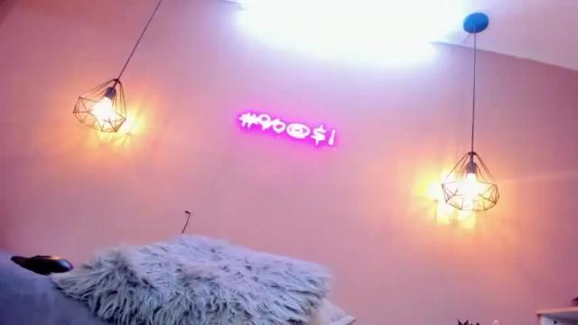 Image 3 of nathaly__jimenez_ Stream on Chaturbate on 17 months ago