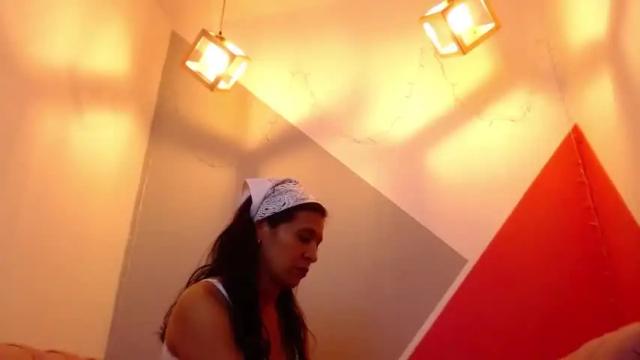 Image 7 of natii_adams Stream on Chaturbate on 27 months ago