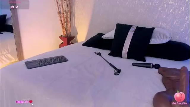 Image 2 of natt_collins Stream on Chaturbate on 2 months ago