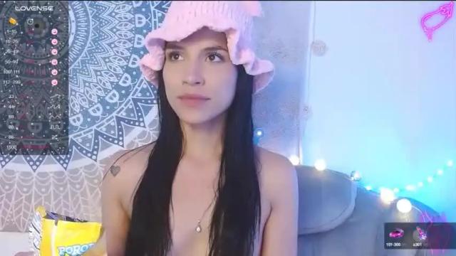 Image 2 of natt_doll_ Stream on Chaturbate on 15 months ago