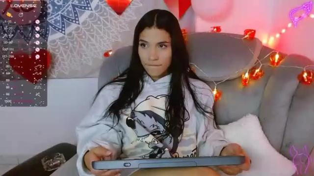 Image 4 of natt_doll_ Stream on Chaturbate on 15 months ago