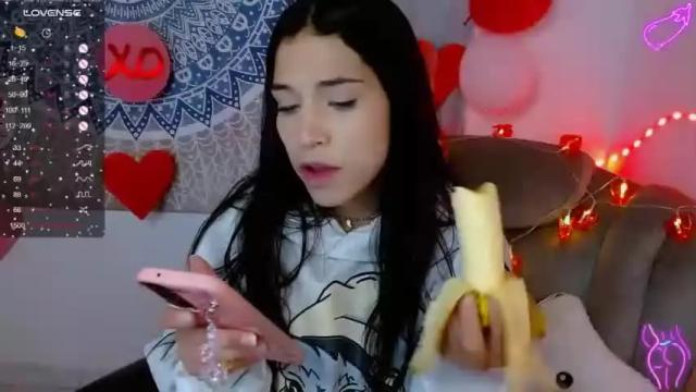 Image 7 of natt_doll_ Stream on Chaturbate on 15 months ago