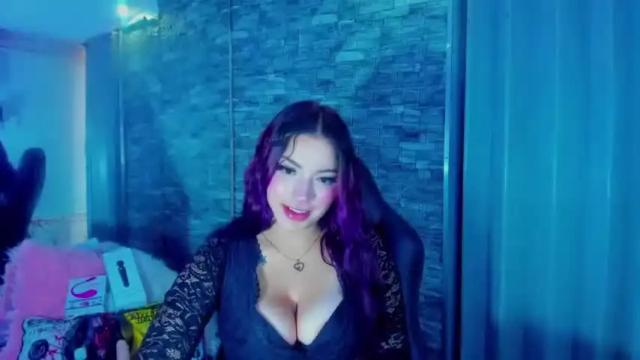 Image 3 of nattie_amber69 Stream on Chaturbate on 16 months ago