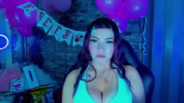 Image 7 of nattie_amber69 Stream on Chaturbate on 15 months ago