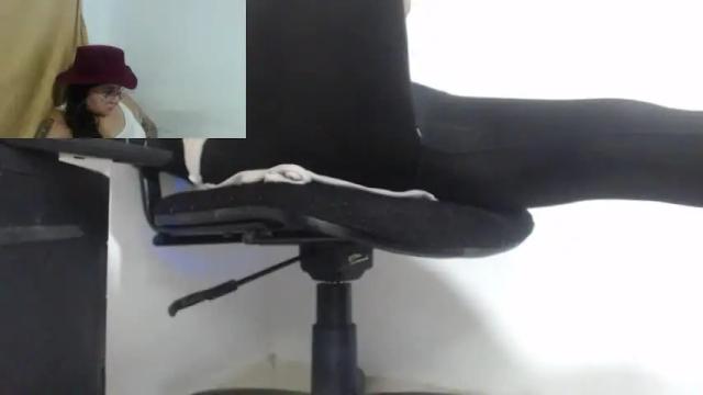 Image 11 of natty_foote Stream on Chaturbate on 20 months ago