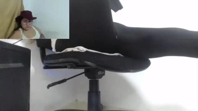 Image 12 of natty_foote Stream on Chaturbate on 20 months ago