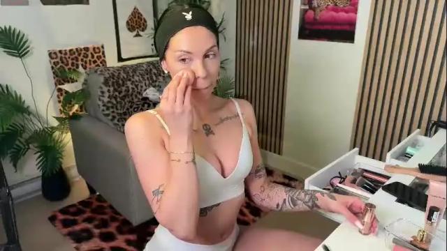 Image 2 of nattywithoutdaddy Stream on Chaturbate on 1 month ago
