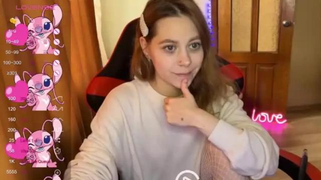 Image 2 of natural_babe666 Stream on Chaturbate on 13 months ago