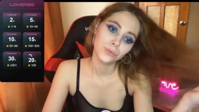 Image 2 of natural_babe666 Stream on Chaturbate on 12 months ago