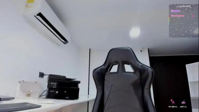 Image 6 of natural_bigboobs Stream on Chaturbate on 3 days ago