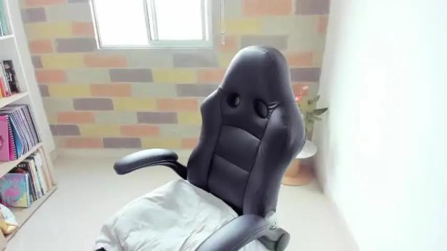 Image 7 of naturalkat Stream on Chaturbate on 17 months ago