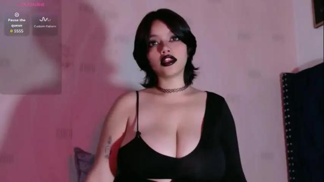 Image 10 of naturaltitss_ Stream on Chaturbate on 20 days ago