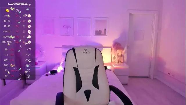 Image 10 of naturelly Stream on Chaturbate on 2 months ago