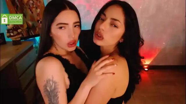 Image 3 of natval_ Stream on Chaturbate on 1 month ago