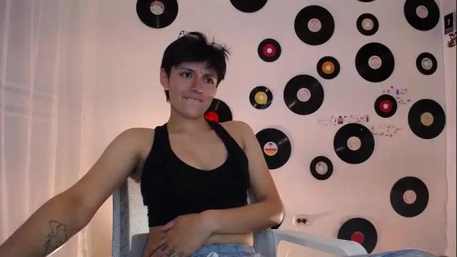 Image 4 of naty_lux19 Stream on Chaturbate on 1 month ago