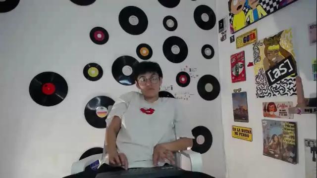 Image 3 of naty_lux19 Stream on Chaturbate on 1 month ago