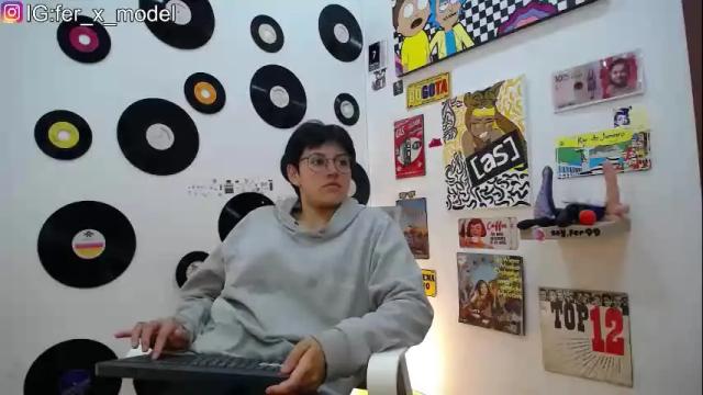 Image 2 of naty_lux19 Stream on Chaturbate on 1 month ago