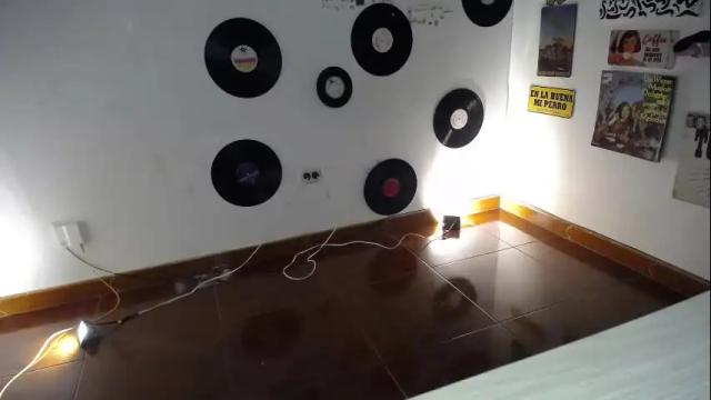 Image 12 of naty_lux19 Stream on Chaturbate on 1 month ago