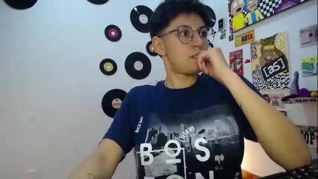 Image 2 of naty_lux19 Stream on Chaturbate on 1 month ago