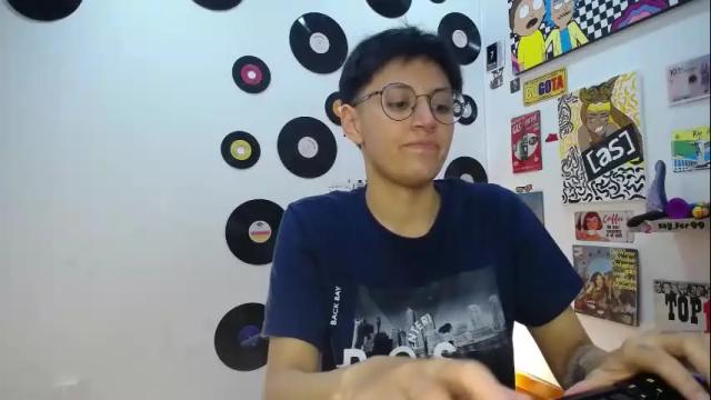 Image 3 of naty_lux19 Stream on Chaturbate on 1 month ago