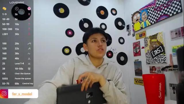Image 2 of naty_lux19 Stream on Chaturbate on 23 days ago