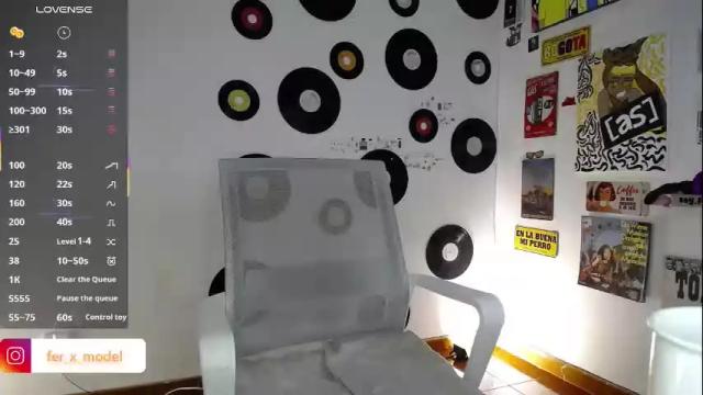 Image 6 of naty_lux19 Stream on Chaturbate on 20 days ago