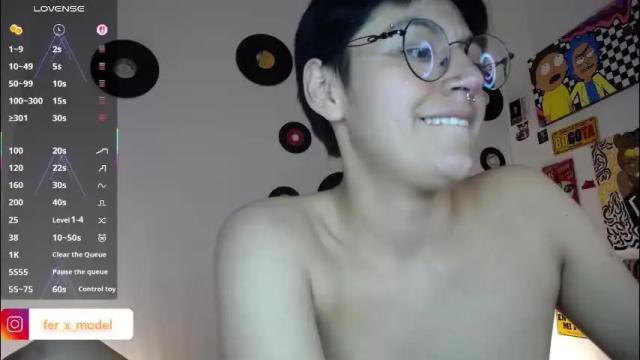Image 3 of naty_lux19 Stream on Chaturbate on 1 day ago