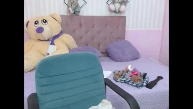 Image 3 of naughty_ariel Stream on Chaturbate on 22 days ago