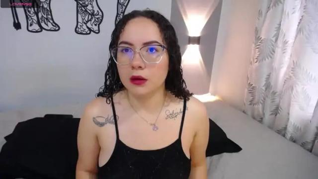 Image 2 of naughty_butt Stream on Chaturbate on 19 months ago