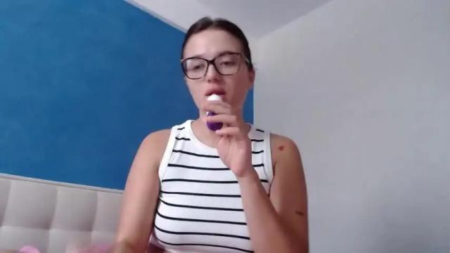Image 12 of naughty_christie Stream on Chaturbate on 14 months ago