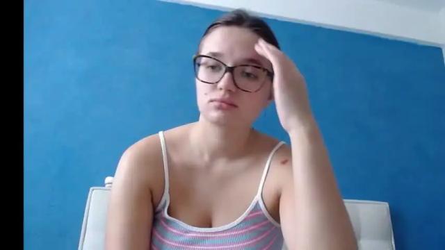 Image 12 of naughty_christie Stream on Chaturbate on 14 months ago