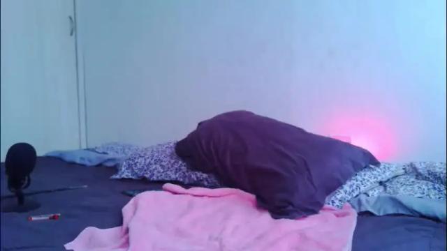 Image 8 of naughty_em_17 Stream on Chaturbate on 2 days ago