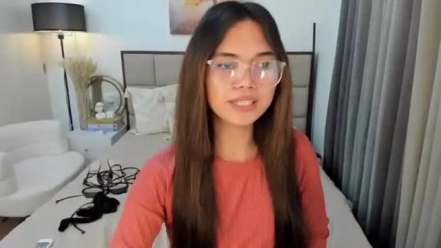 Image 10 of naughty_emmats Stream on Chaturbate on 13 months ago