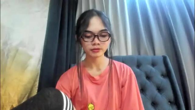 Image 7 of naughty_emmats Stream on Chaturbate on 1 month ago