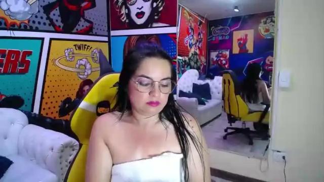 Thumbnail 1, naughty_milfxx's Stream at Chaturbate, 19 months ago