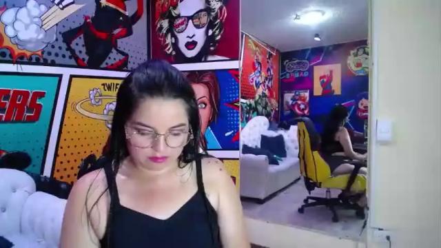 Image 4 of naughty_milfxx Stream on Chaturbate on 19 months ago