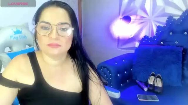 Thumbnail 2, naughty_milfxx's Stream at Chaturbate, 19 months ago