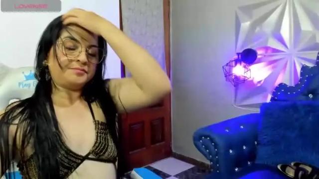 Image 7 of naughty_milfxx Stream on Chaturbate on 19 months ago