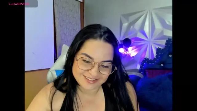 Image 6 of naughty_milfxx Stream on Chaturbate on 18 months ago