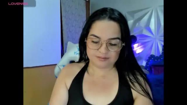 Image 7 of naughty_milfxx Stream on Chaturbate on 18 months ago
