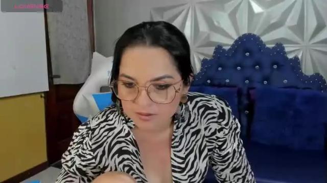 Image 2 of naughty_milfxx Stream on Chaturbate on 18 months ago