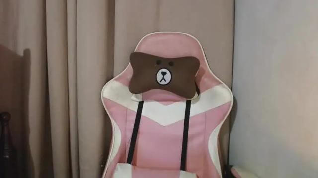 Image 2 of naughty_trexie17 Stream on Chaturbate on 16 months ago
