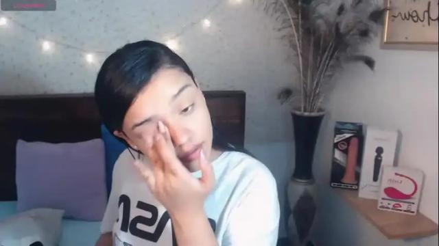 Image 3 of naughtybunny22_ Stream on Chaturbate on 1 month ago