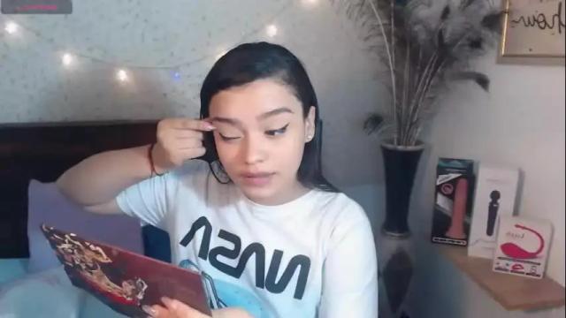 Image 6 of naughtybunny22_ Stream on Chaturbate on 1 month ago
