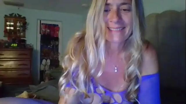 Image 12 of naughtycaligrl76 Stream on Chaturbate on 4 months ago