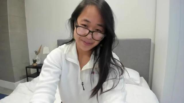 Image 2 of naughtynerdygirl Stream on Chaturbate on 15 months ago