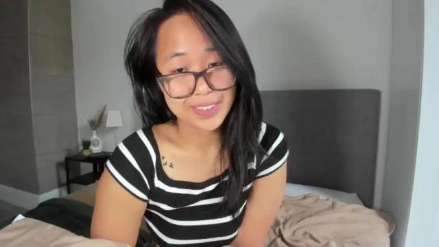 Image 8 of naughtynerdygirl Stream on Chaturbate on 14 months ago
